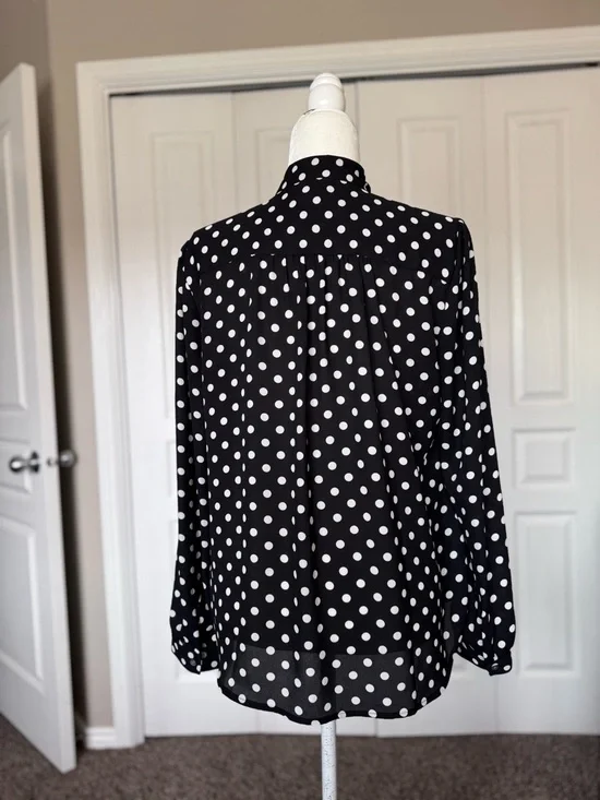 J.Crew Polka Dot Tie Neck Blouse Top size Medium - Picture 3 of 9